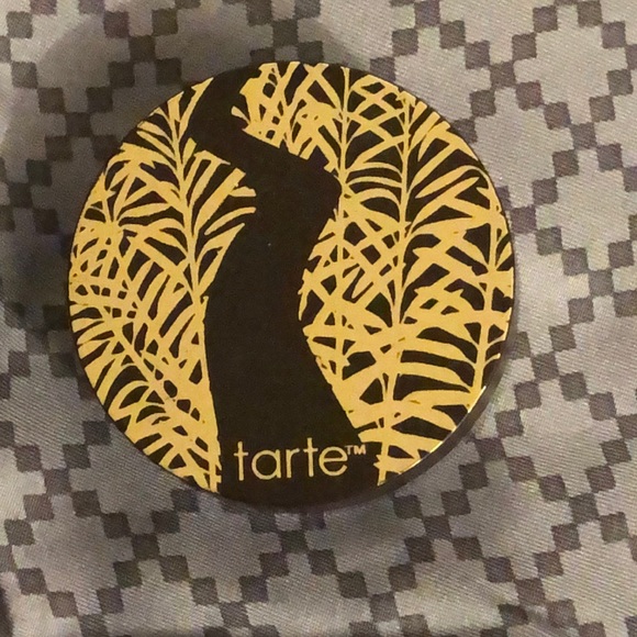 Tarte AMAZONIAN CLAY FINISHING POWDER - Picture 1 of 3